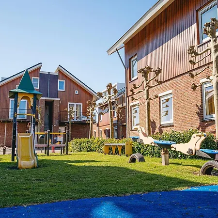 Modern Waterfront Retreat Uitgeest