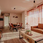 Holiday home Modern Waterfront Retreat *